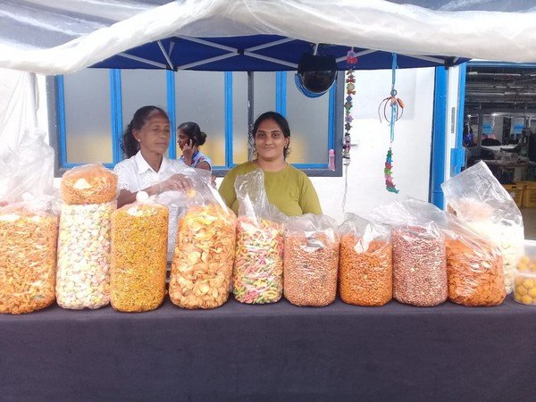 Market held by Homagama entrepreneurs at Hydramani Institute (2023-10-03)